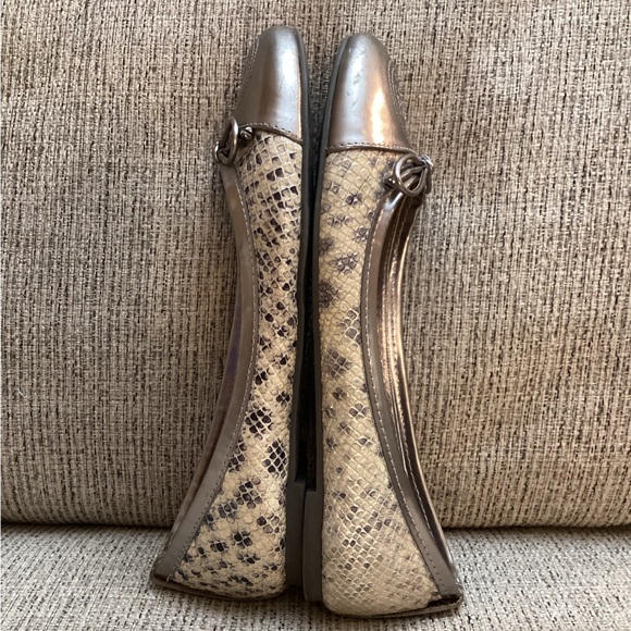 Tory Burch Verbena Silver Patent Toe Snakeskin Ballet Flats-size 6 - Picture 7 of 10